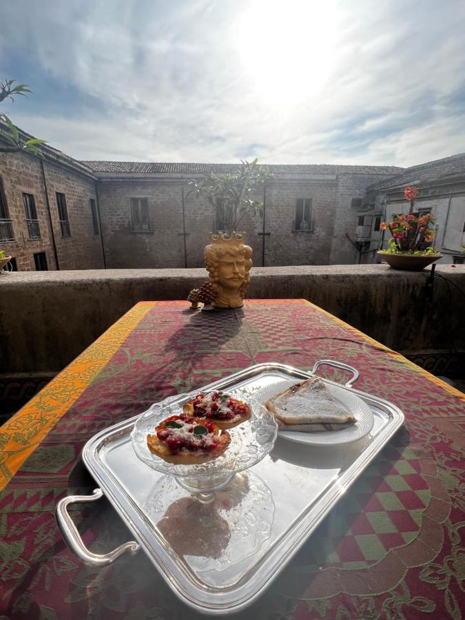Donna Guia Suite Palermo Bagian luar foto